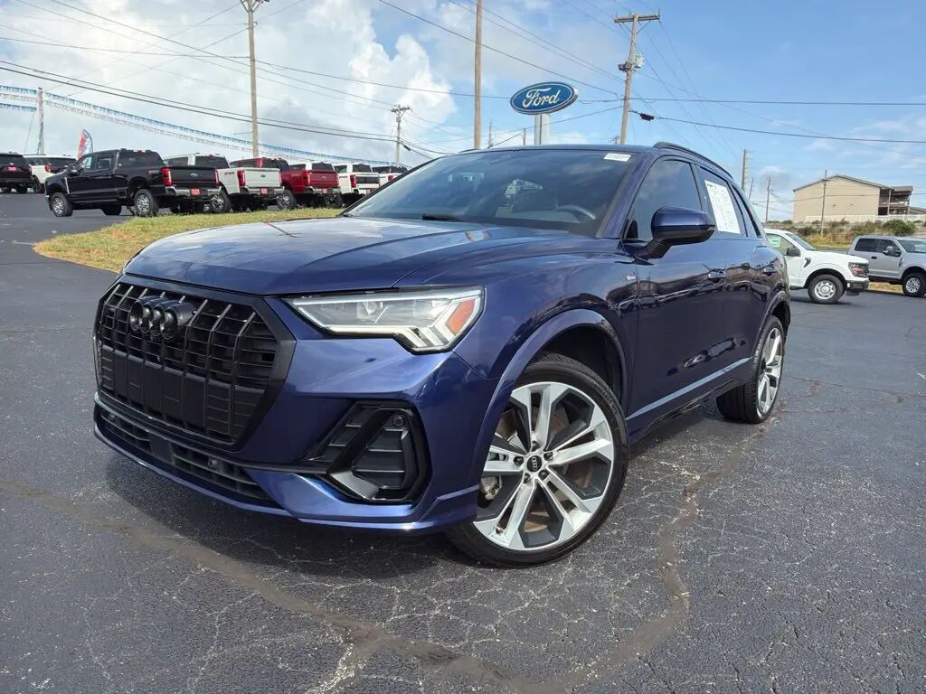 2022 Audi Q3 quattro S line Prem Plus 45 TFSI — photo 1 of 13