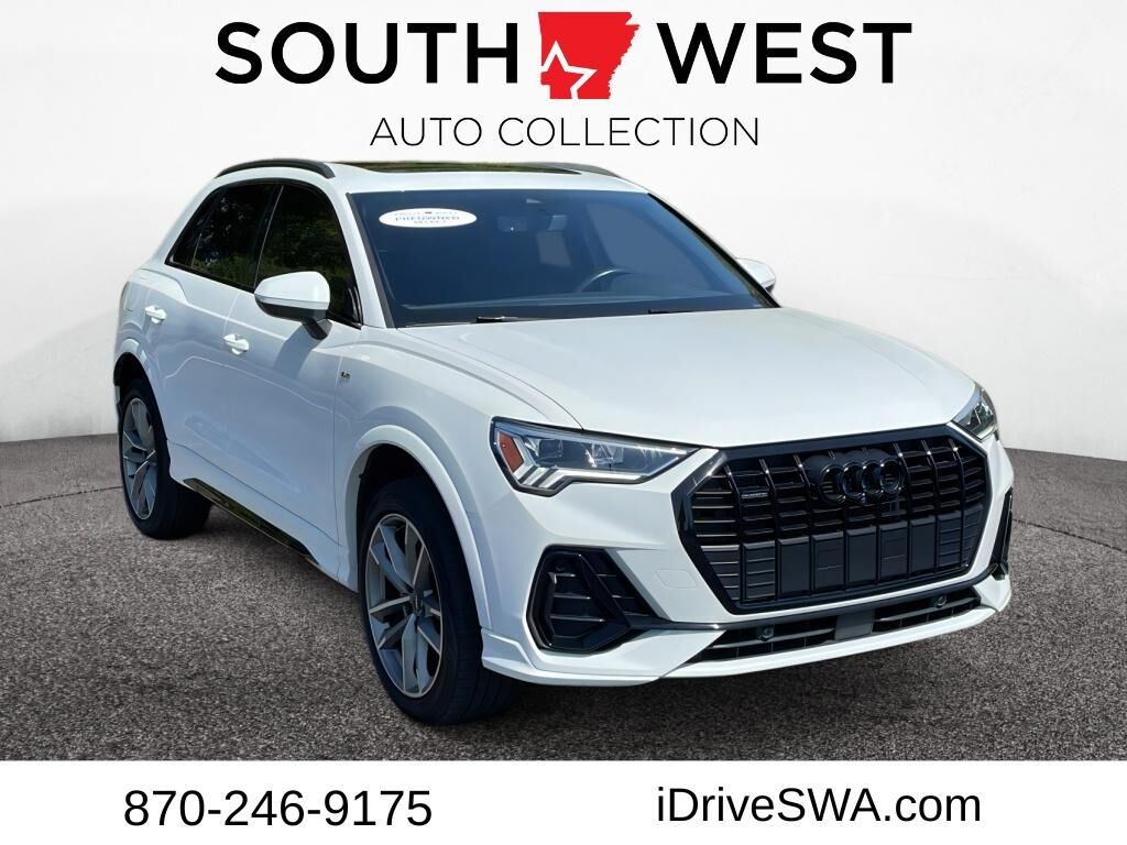 2024 Audi Q3 quattro S line Prem Plus 45 TFSI — photo 1 of 1