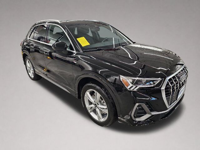 2021 Audi Q3 S line Premium Plus