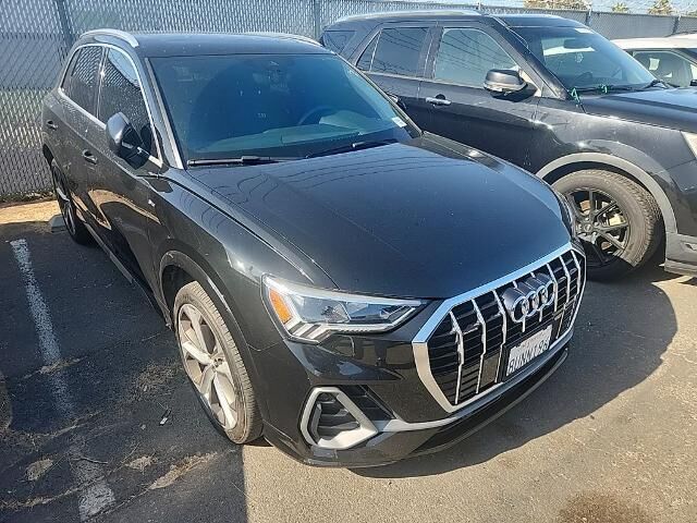 2021 Audi Q3 quattro S line Prem Plus 45 TFSI