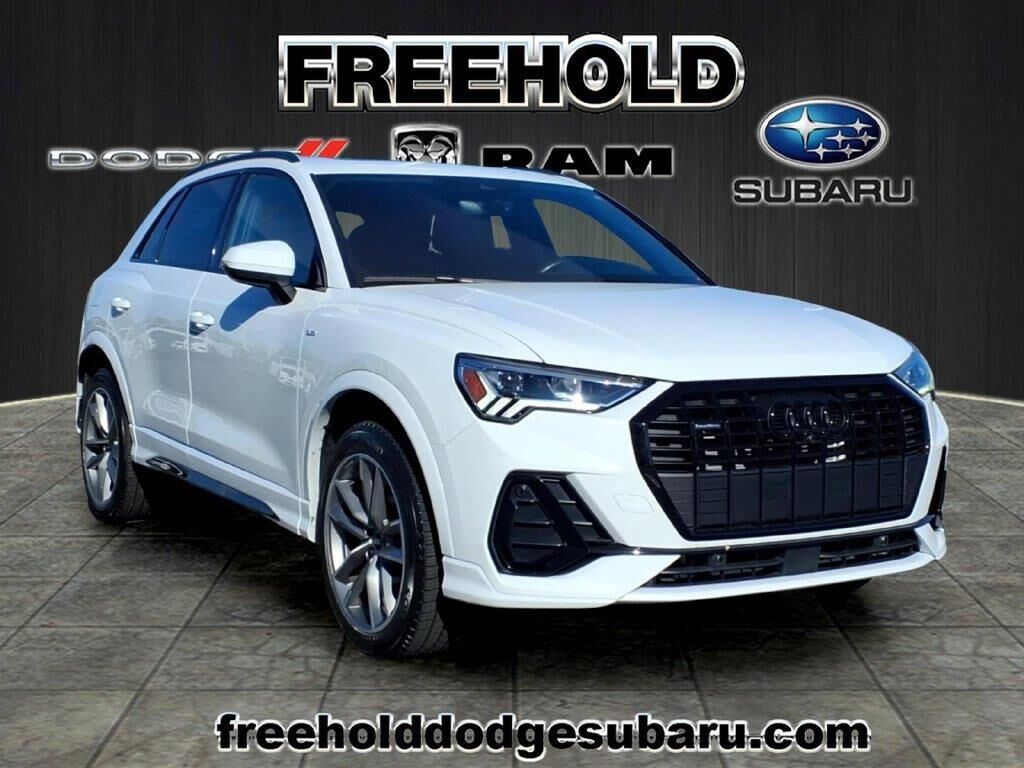 2022 Audi Q3 quattro S line Prem Plus 45 TFSI — photo 1 of 13