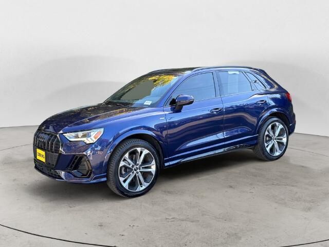 2022 Audi Q3 quattro S line Prem Plus 45 TFSI