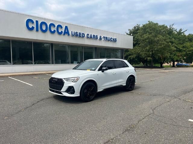 2025 Audi Q3 quattro S line Prem Plus 45 TFSI — photo 1 of 22
