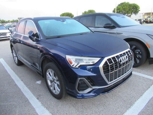 2022 Audi Q3 quattro S line Prem Plus 45 TFSI