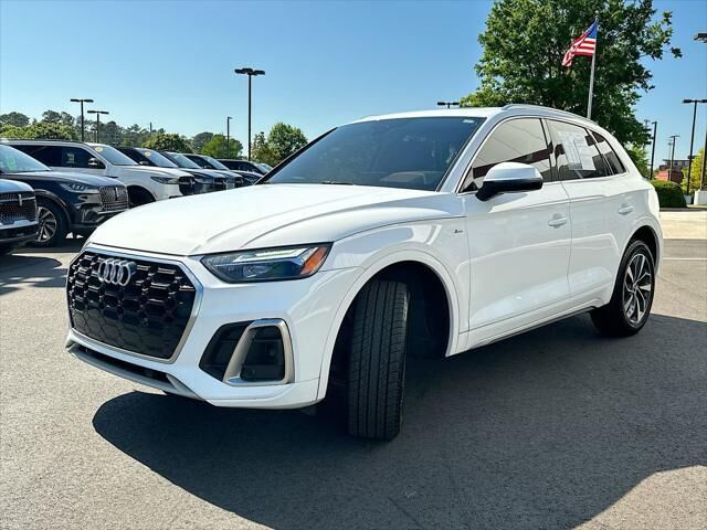 2022 Audi Q5 quattro S line Premium 45 TFSI — photo 1 of 13