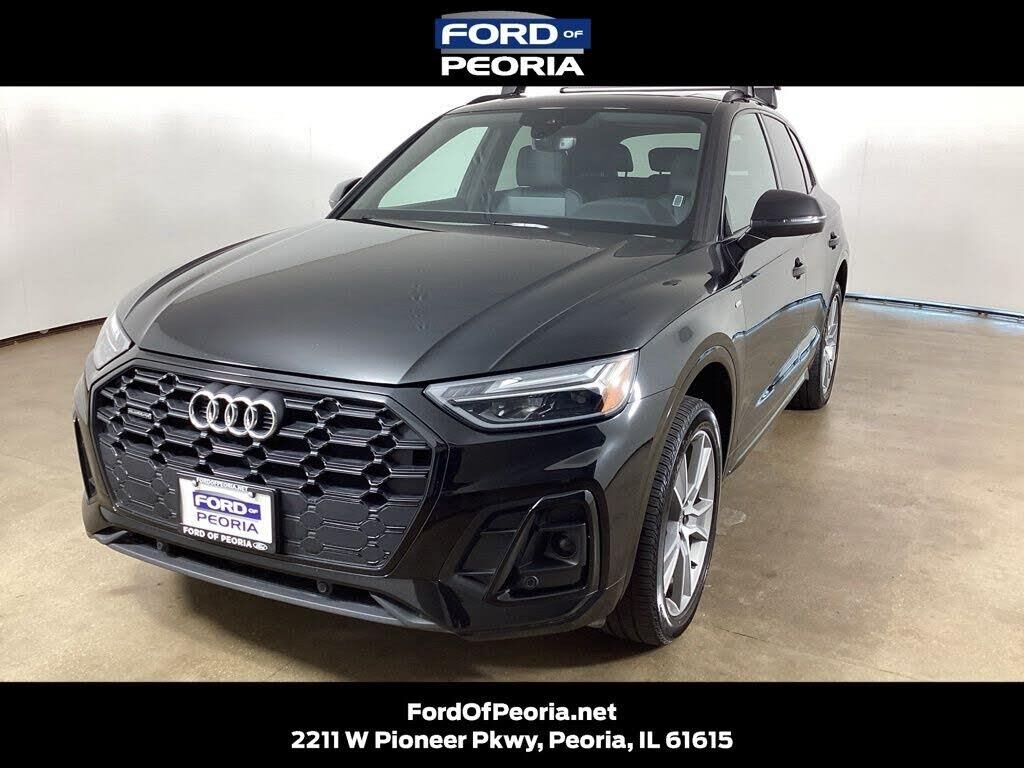 2025 Audi Q5 quattro S line Premium 45 TFSI — photo 1 of 14