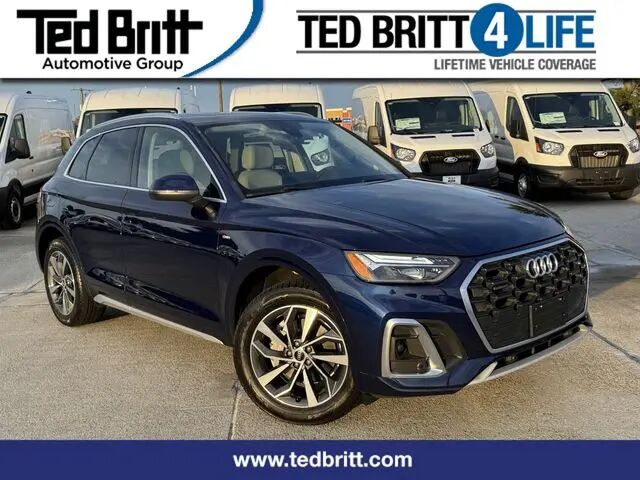 2022 Audi Q5 quattro S line Premium 45 TFSI — photo 1 of 14