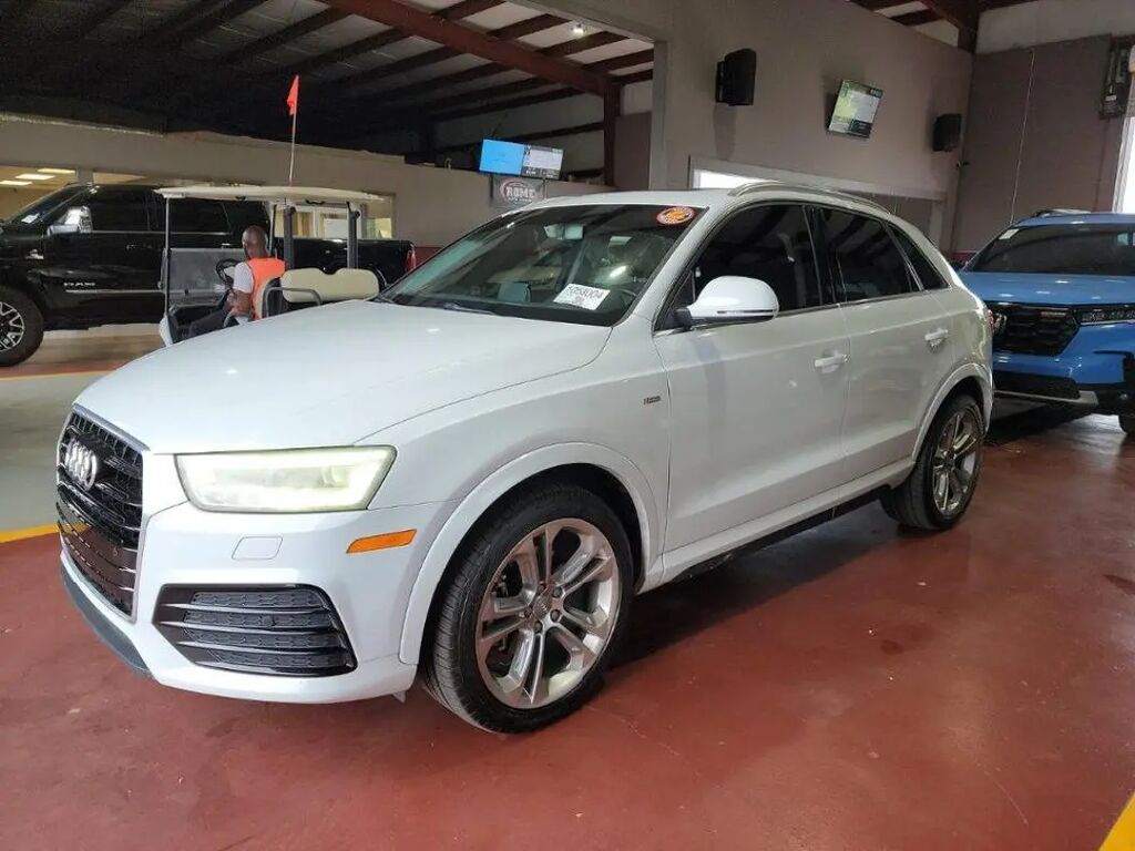 2016 Audi Q3 2.0T quattro Prestige — photo 1 of 13