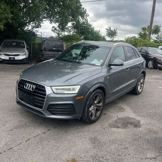 2016 Audi Q3 2.0T quattro Prestige — photo 1 of 13