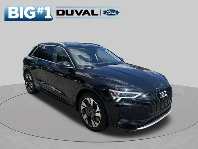 2022 Audi e-tron quattro Premium Plus