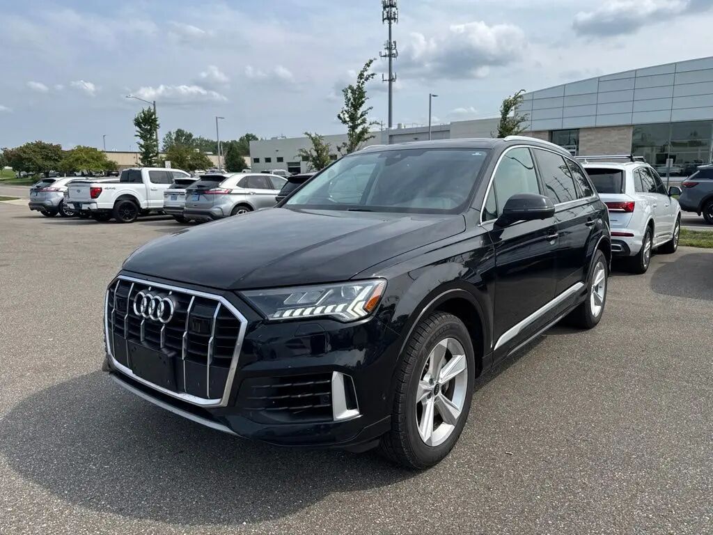 2024 Audi Q7 quattro Premium Plus 45 TFSI — photo 1 of 13