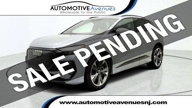 2024 Audi Q4 e-tron Premium Plus