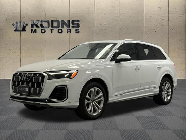 2025 Audi Q7 quattro Premium Plus 55 TFSI — photo 1 of 13