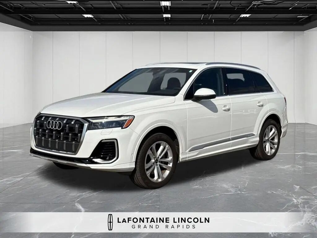 2025 Audi Q7 quattro Premium Plus 55 TFSI — photo 1 of 13