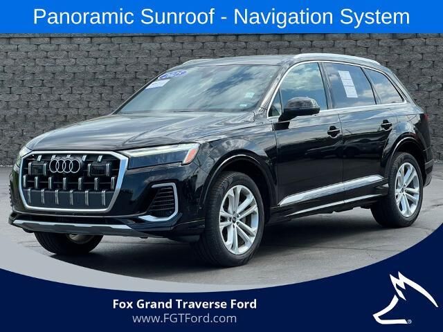 2025 Audi Q7 quattro Premium Plus 55 TFSI — photo 1 of 13