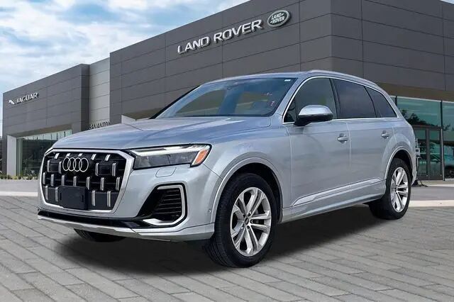 2025 Audi Q7 quattro Premium Plus 55 TFSI — photo 1 of 12