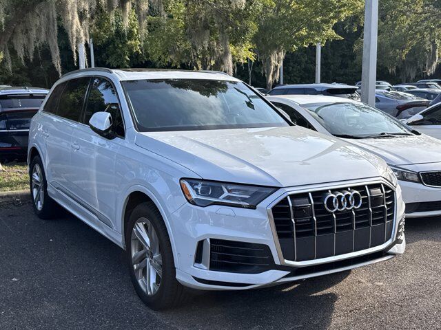 2022 Audi Q7 55 Premium Plus — photo 1 of 13