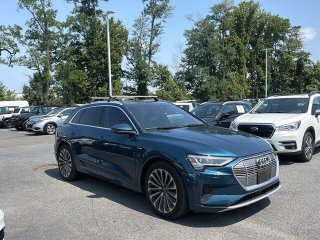 2019 Audi e-tron quattro Prestige
