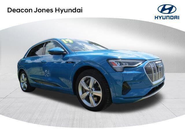 2019 Audi e-tron quattro Prestige