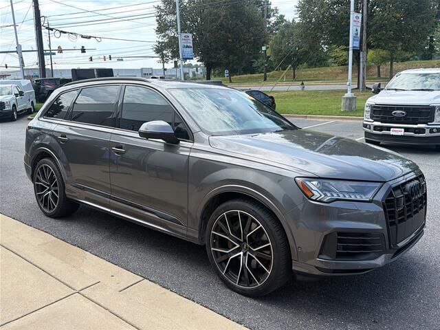 2021 Audi Q7 quattro Prestige 55 TFSI — photo 1 of 2