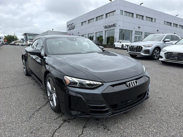 2024 Audi e-tron GT quattro Prestige — photo 1 of 13