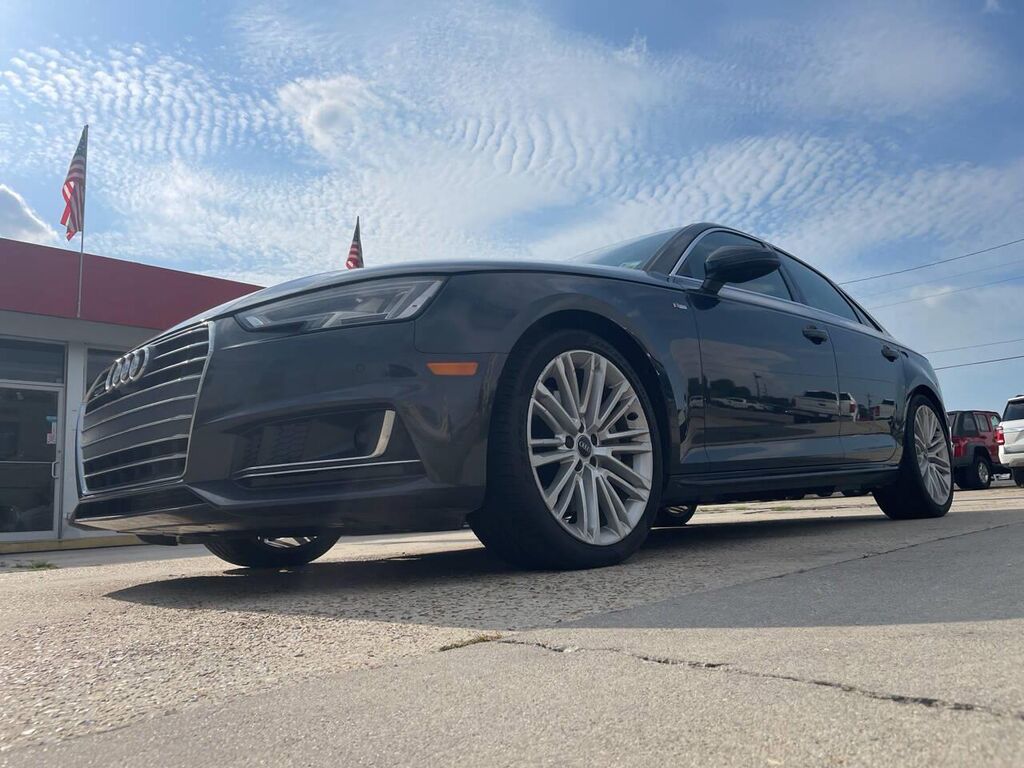 2017 Audi A4 2.0T quattro Prestige — photo 1 of 1