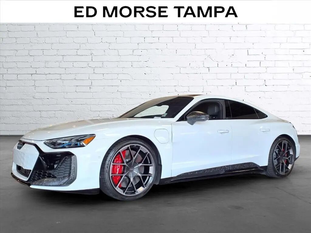 2026 Audi RS e-tron GT performance quattro — photo 1 of 13