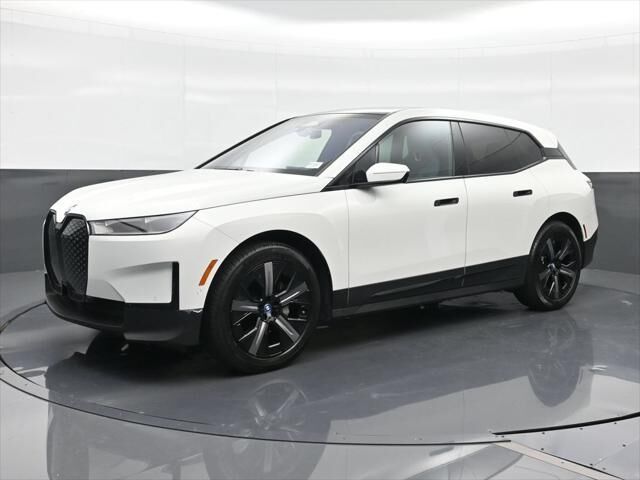 2024 BMW iX xDrive50 — photo 1 of 26