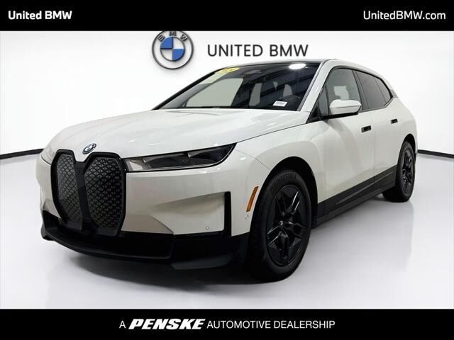 2024 BMW iX xDrive50 — photo 1 of 13