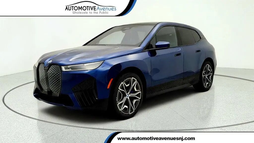 2024 BMW iX xDrive50 — photo 1 of 13