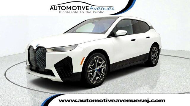 2024 BMW iX xDrive50 — photo 1 of 2
