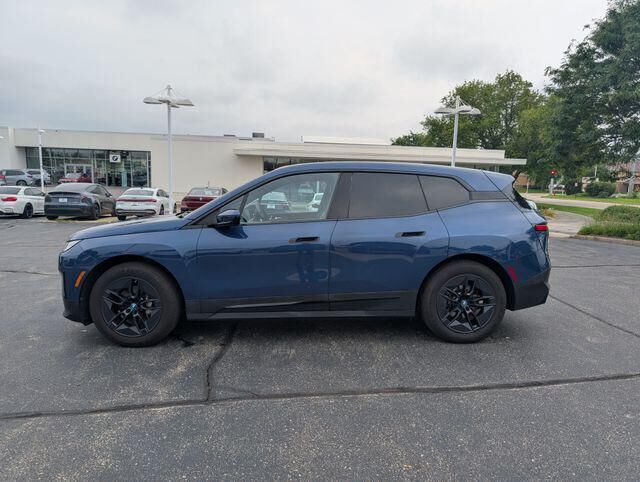 2024 BMW iX xDrive50 — photo 1 of 13
