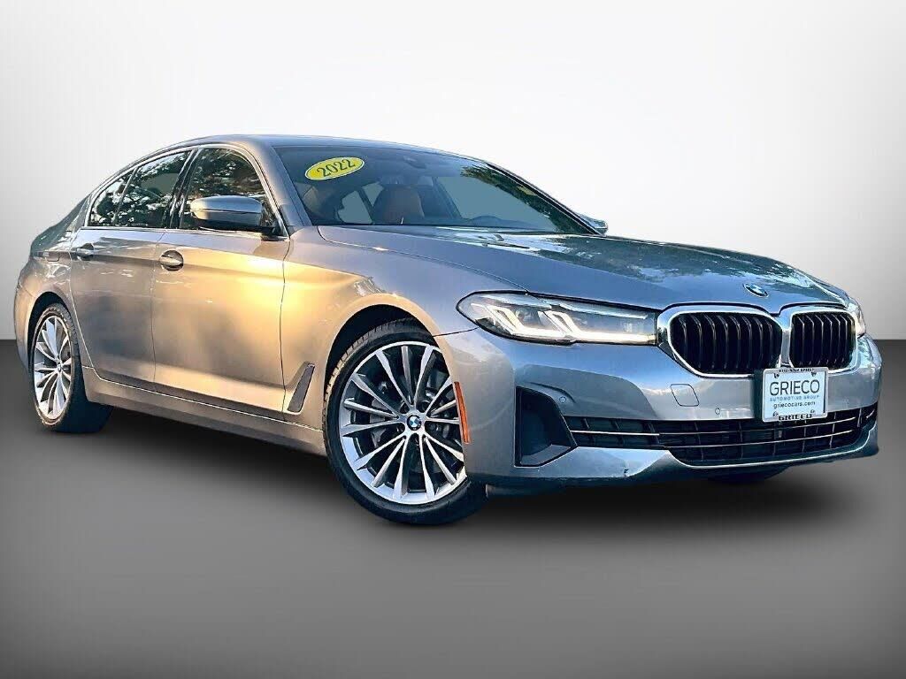 2022 BMW 5 Series 530i xDrive — photo 1 of 1