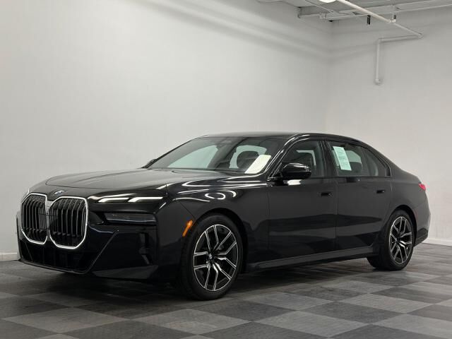 2025 BMW 7 Series 740i