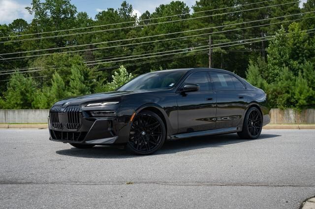 2023 BMW 7 Series 740i
