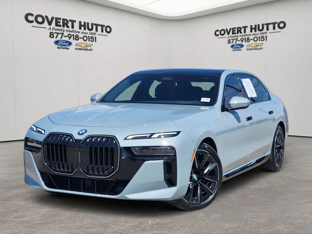 2025 BMW 7 Series 740i