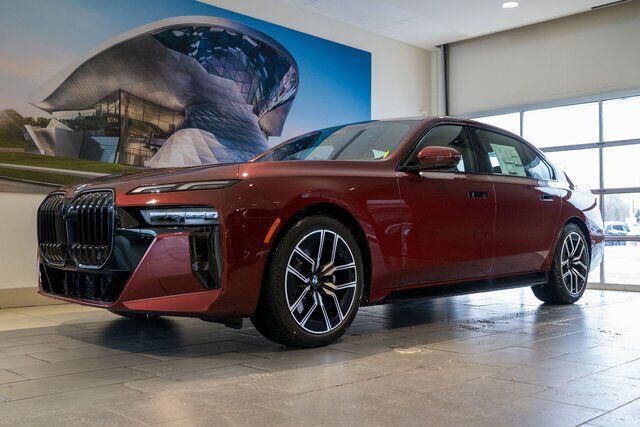2026 BMW 7 Series 740i xDrive — photo 1 of 15