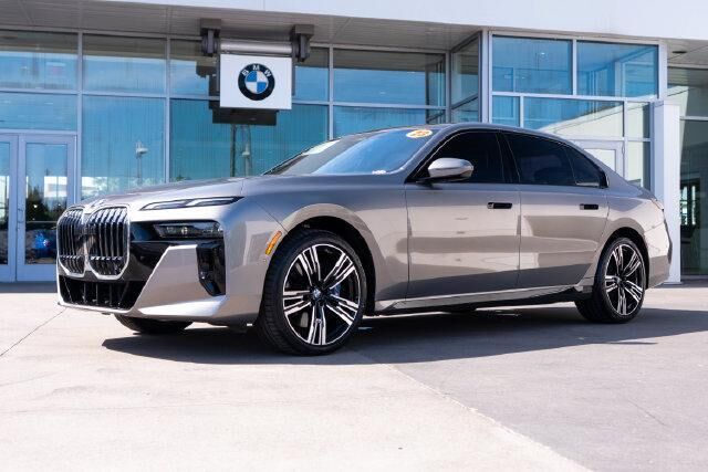 2023 BMW 7 Series 760i xDrive — photo 1 of 13