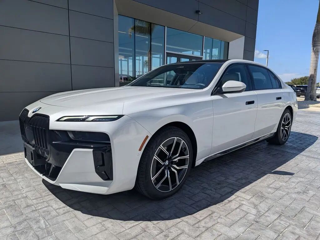2023 BMW 7 Series 760i xDrive — photo 1 of 39
