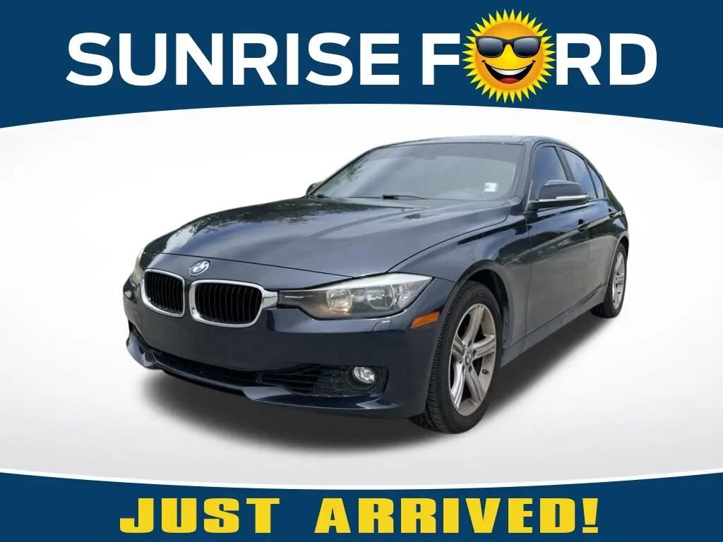2013 BMW 3 Series 328i xDrive — photo 1 of 26