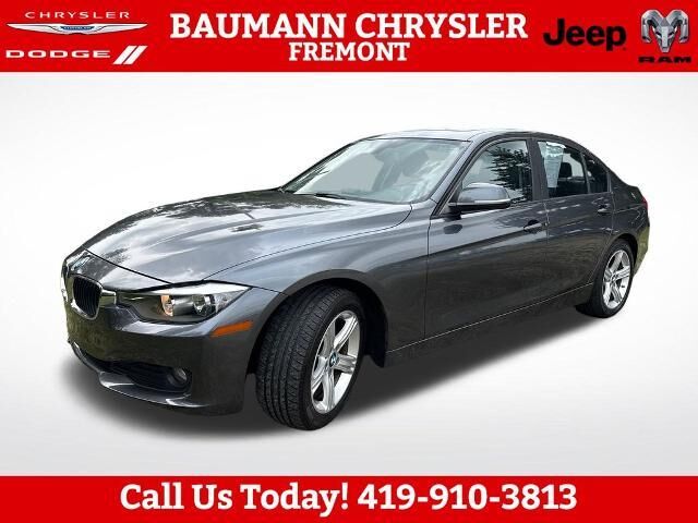2014 BMW 3 Series 320i xDrive — photo 1 of 24