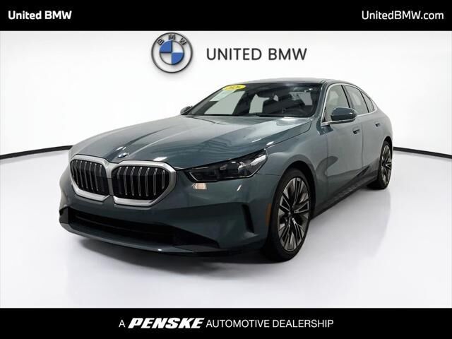 2026 BMW 5 Series 530i — photo 1 of 13