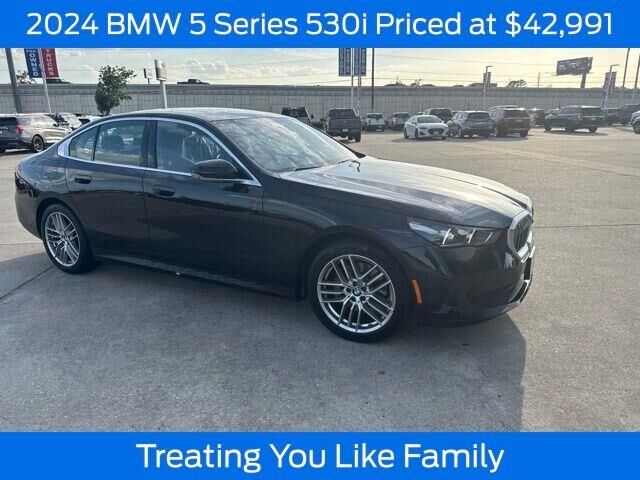 2024 BMW 5 Series 530i — photo 1 of 13