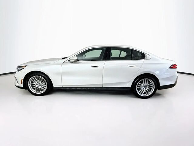 2025 BMW 5 Series 530i