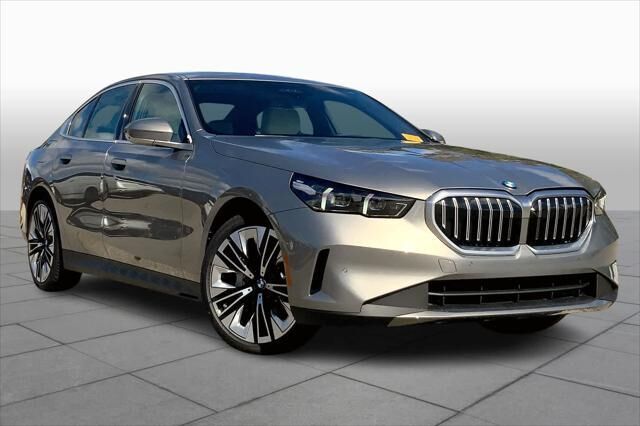 2026 BMW 5 Series 530i — photo 1 of 17