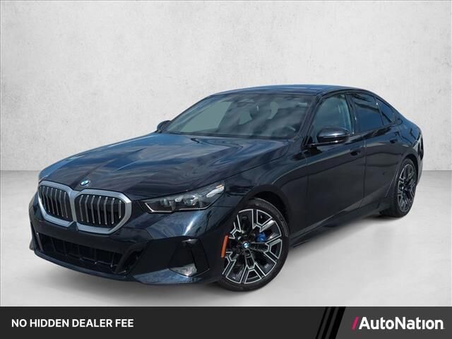 2025 BMW 5 Series 530i — photo 1 of 13