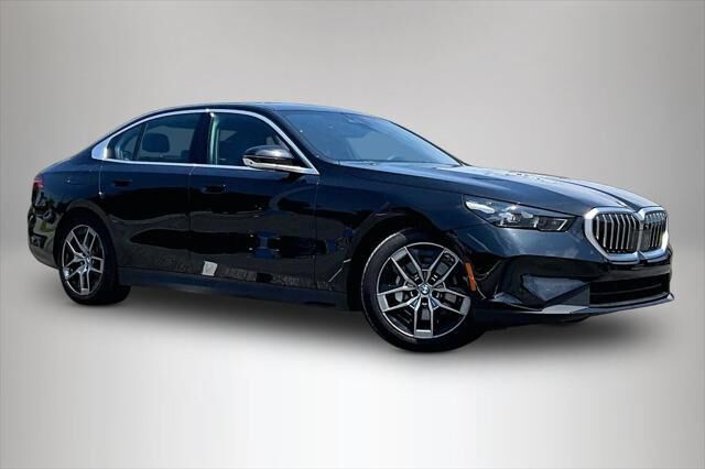 2026 BMW 5 Series 530i — photo 1 of 13
