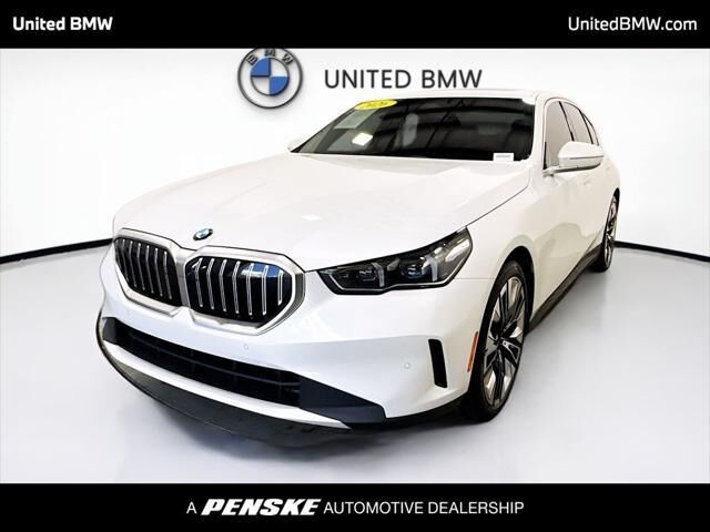 2026 BMW 5 Series 530i — photo 1 of 21