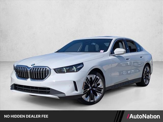 2026 BMW 5 Series 530i — photo 1 of 13
