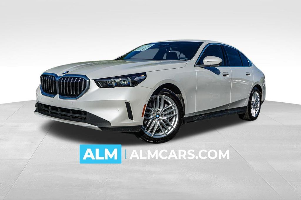 2025 BMW 5 Series 530i — photo 1 of 16
